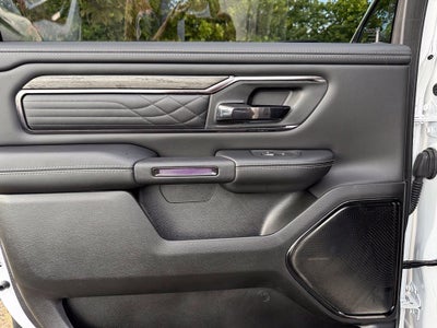 2026 RAM 1500 Limited - 4WD / PANORAMIC SUNROOF / CLEAN CARFAX