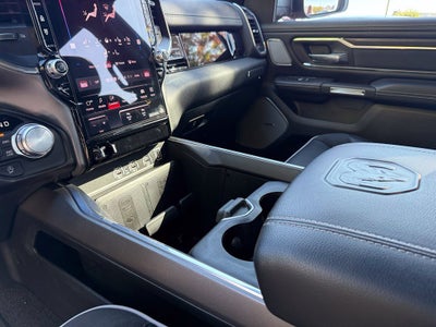 2025 RAM 1500 Laramie - 4WD / LEVEL 2 / NIGHT EDITION