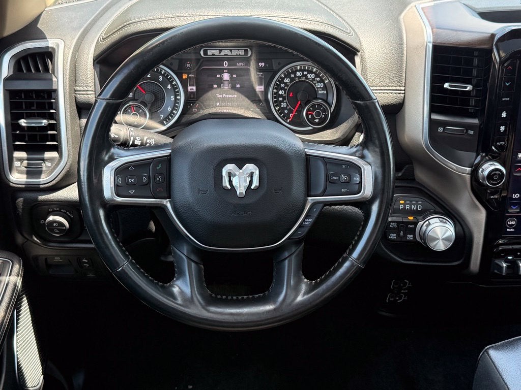 2021 RAM 1500 Laramie - 4WD / PANORAMIC SUNROOF / CLEAN CARFAX