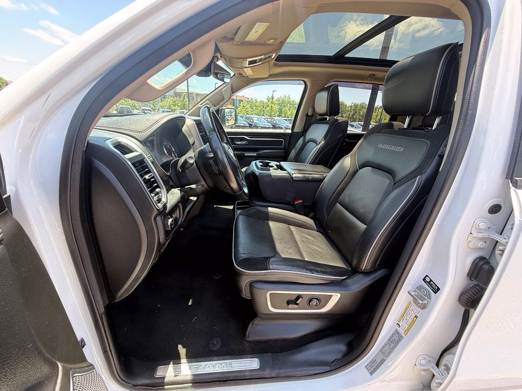 2021 RAM 1500 Laramie - 4WD / PANORAMIC SUNROOF / CLEAN CARFAX