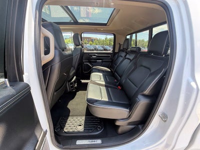 2021 RAM 1500 Laramie - 4WD / PANORAMIC SUNROOF / CLEAN CARFAX