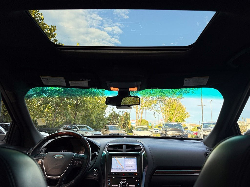 2017 Ford Explorer Platinum - 4WD