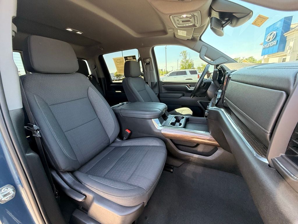 2025 Chevrolet Silverado 3500HD LT Lifted Big Wheels & Tires