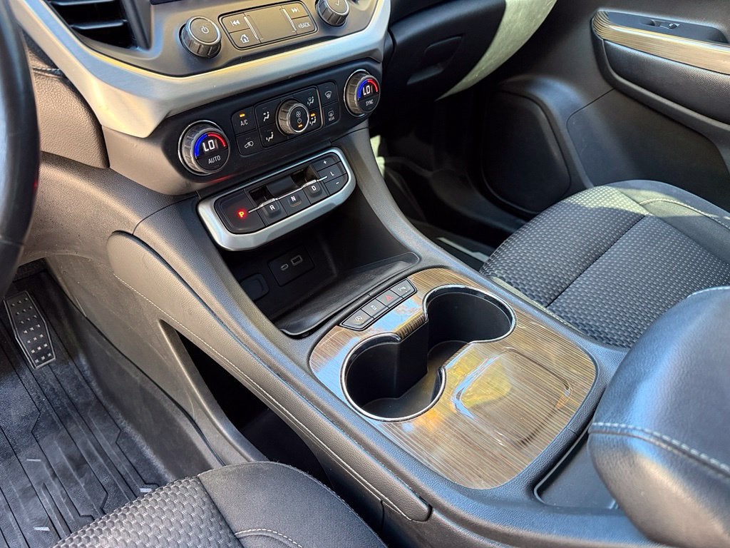 2020 GMC Acadia SLE - CLEAN CARFAX / ONE OWNER