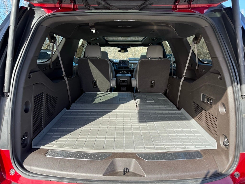 2023 Chevrolet Suburban Z71 2ND ROW BUCKET