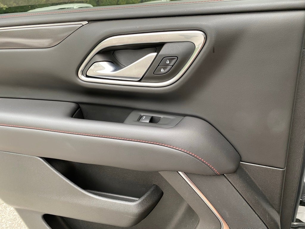 2022 Chevrolet Tahoe RST 4x4 / PANO ROOF / 1-OWNER CARFAX