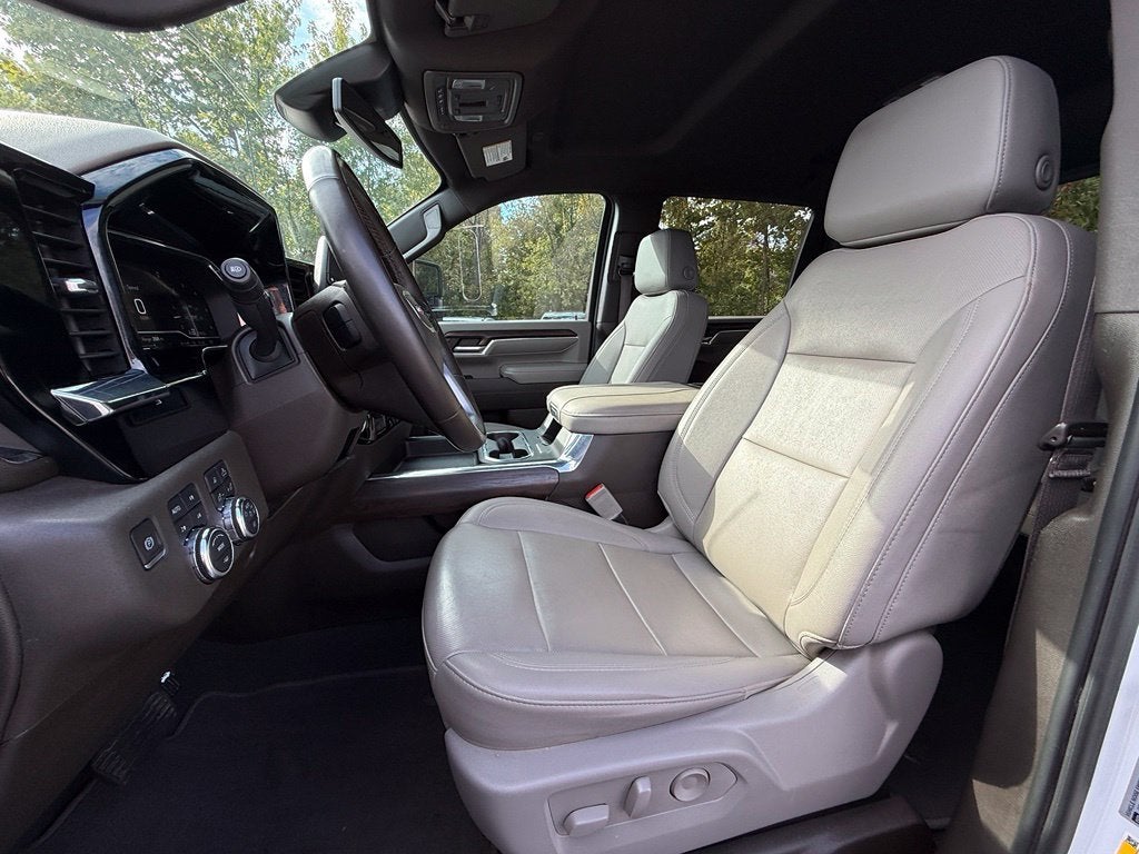 2024 GMC Sierra 2500HD SLT - 4WD / CLEAN CARFAX HISTORY