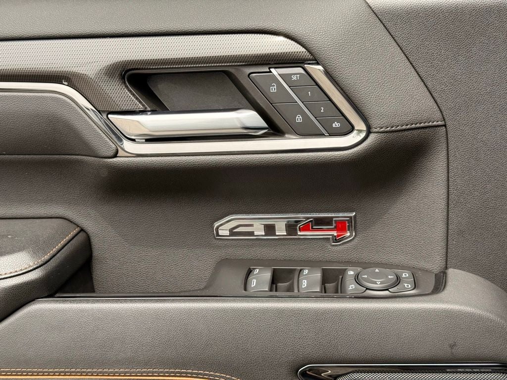 2024 GMC Sierra 1500 AT4 4WD