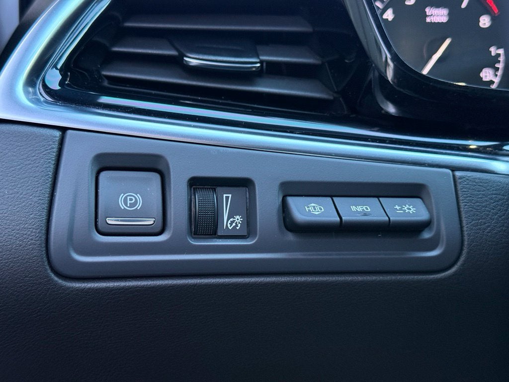 2024 Cadillac XT6 Premium Luxury Platinum - AWD / SUNROOF / ONE OWNER