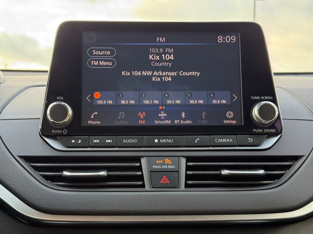 2021 Nissan Altima 2.5 SV 1 Owner / CARPLAY