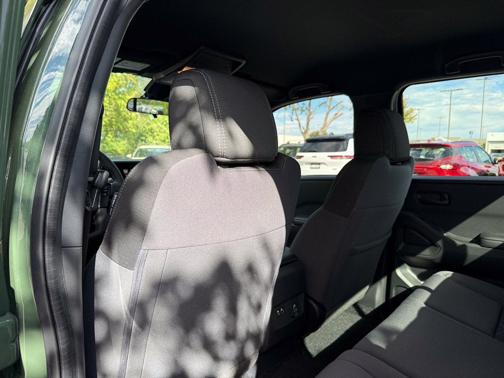 2026 Nissan Frontier SV - 4WD / CLEAN CARFAX / ONE OWNER