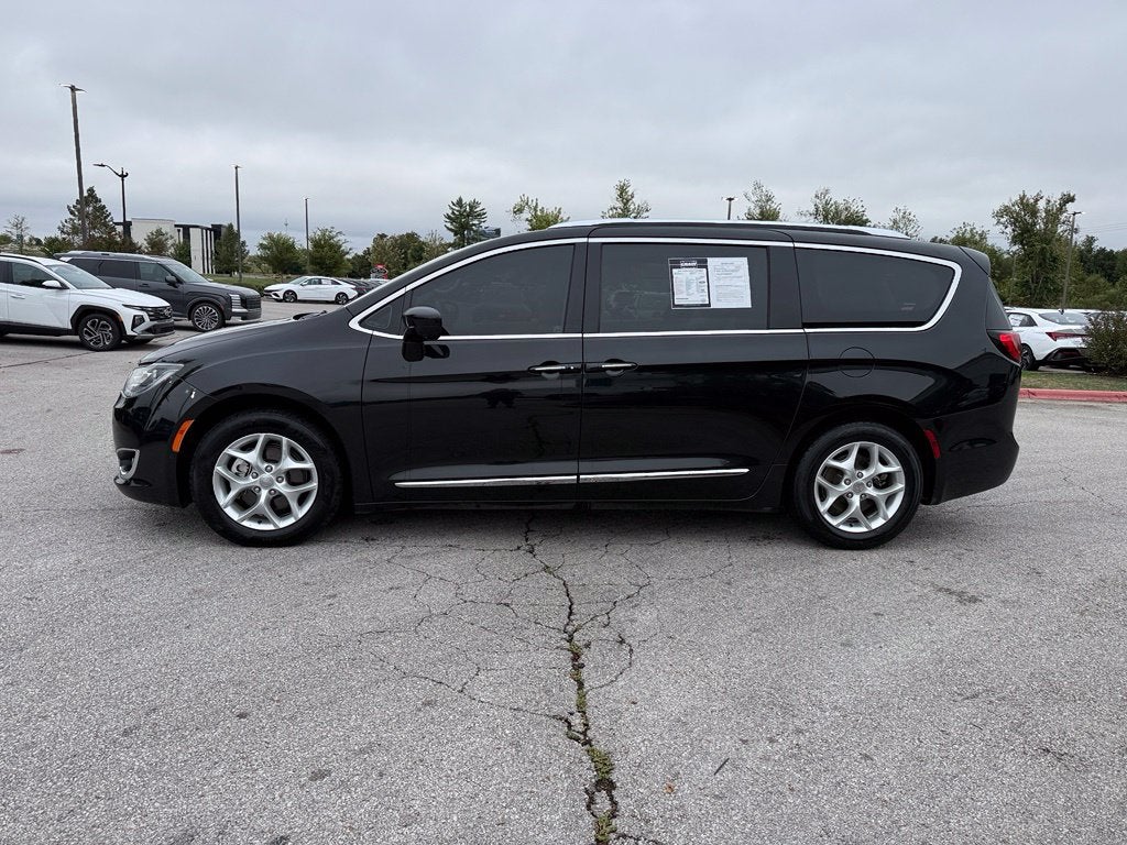 2018 Chrysler Pacifica Touring L - CLEAN CARFAX