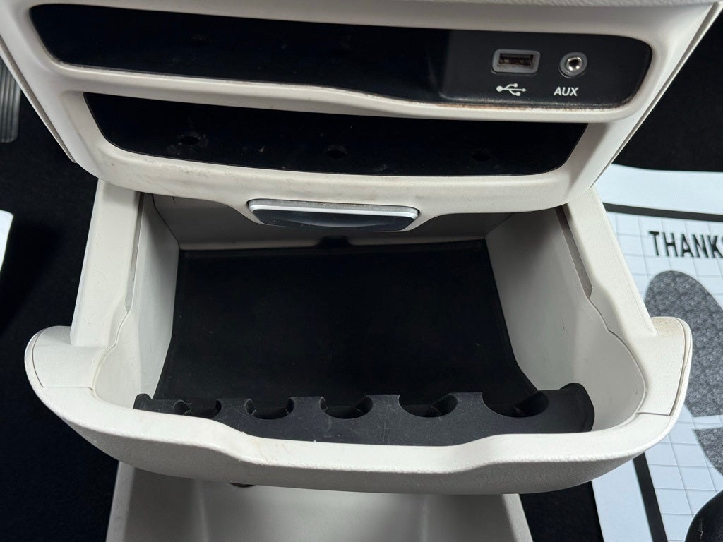 2017 Chrysler Pacifica Touring L LOW PRICED VAN!