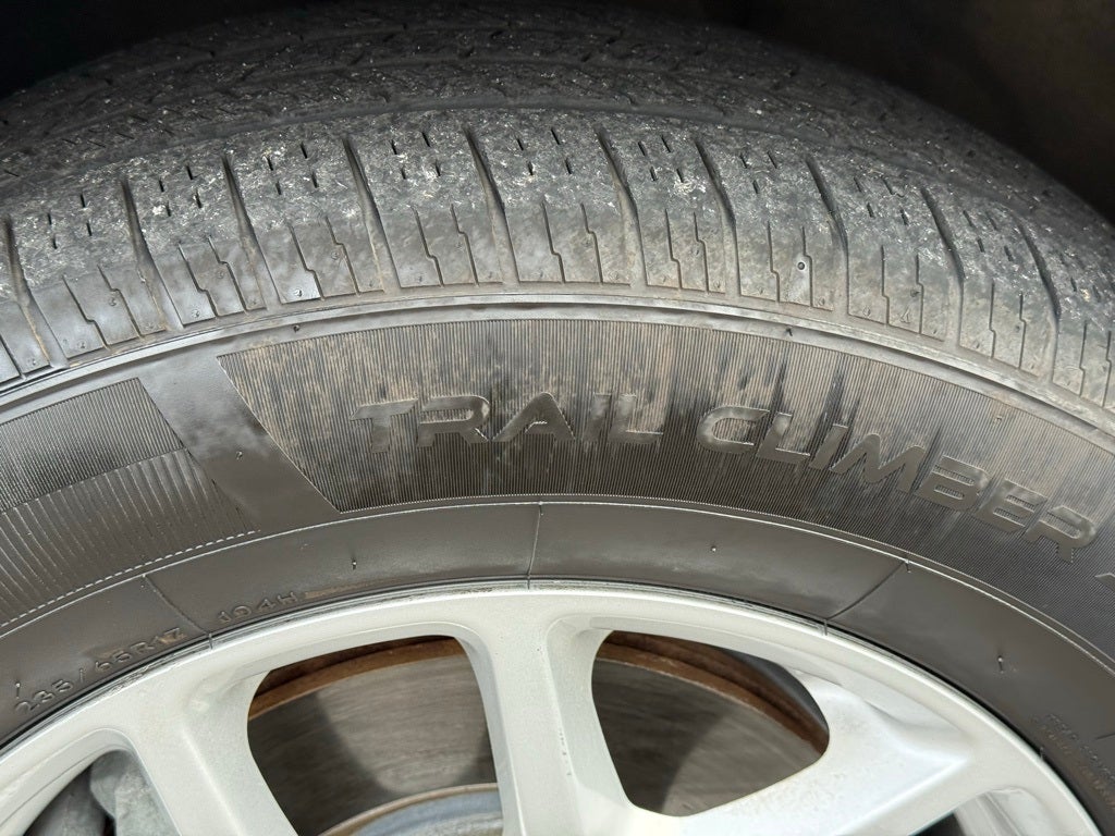 2017 Chrysler Pacifica Touring L LOW PRICED VAN!