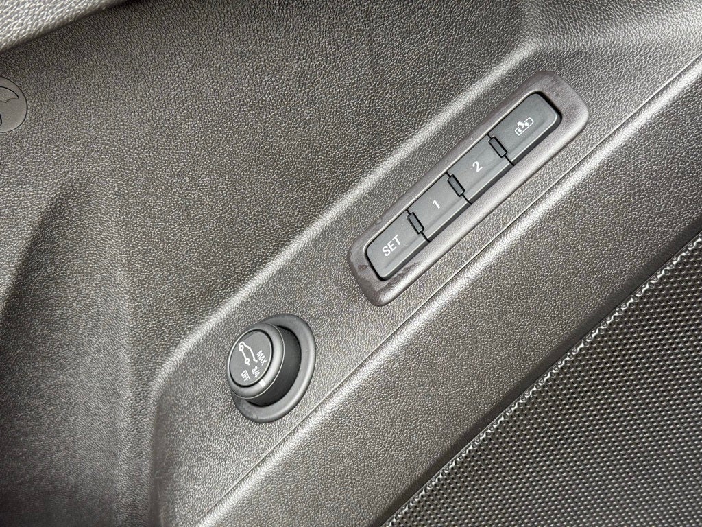 2018 Chevrolet Equinox Premier 1 OWNER / CLEAN CARFAX