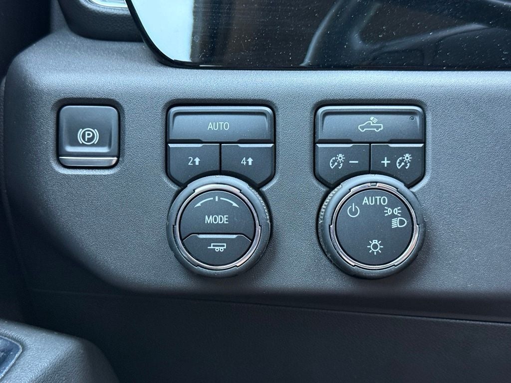 2024 Chevrolet Silverado 1500 LT CLEAN CARFAX