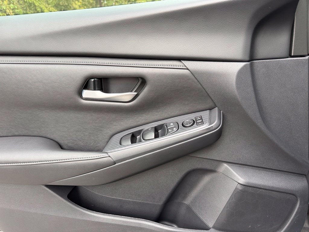 2025 Nissan Sentra SV - CLEAN CARFAX / ONE OWNER