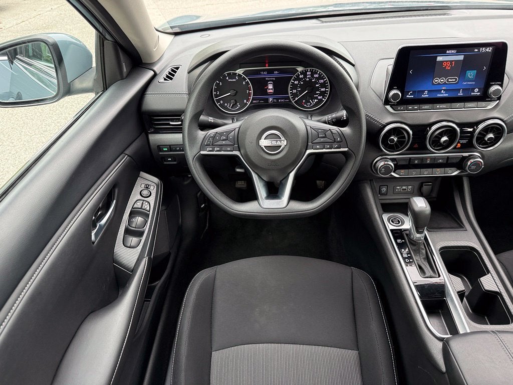 2025 Nissan Sentra SV - CLEAN CARFAX / ONE OWNER