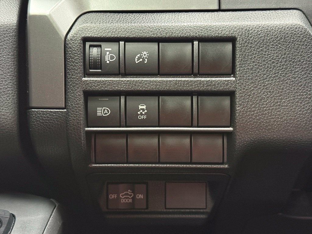 2024 Toyota Tacoma SR5 - CLEAN CARFAX / ONE OWNER