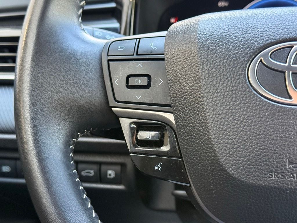 2025 Toyota Camry SE 1 OWNER CARFAX