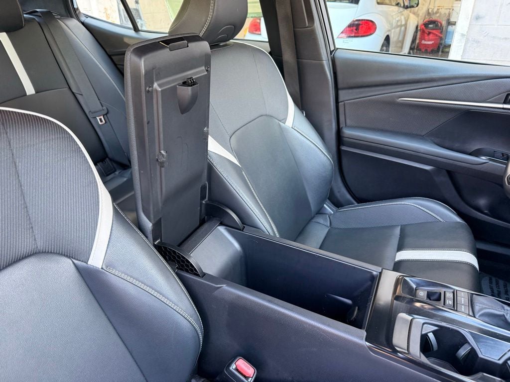 2025 Toyota Camry SE 1 OWNER CARFAX