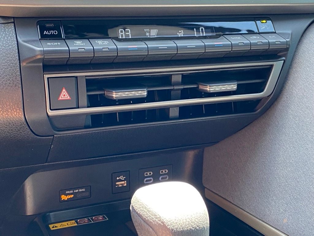 2025 Toyota Camry LE CONVENIENCE PKG