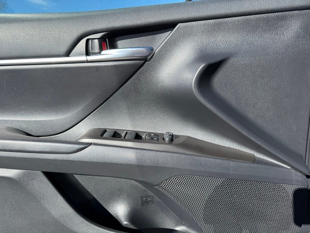 2023 Toyota Camry SE APPLE CAR PLAY