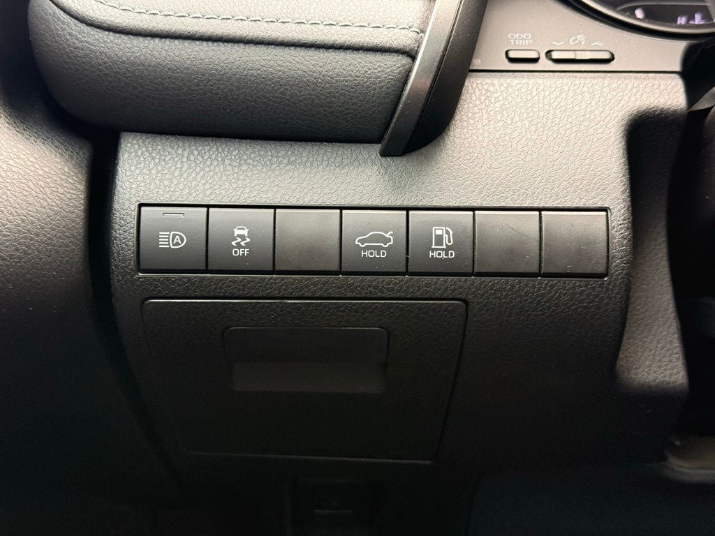 2022 Toyota Camry SE 1 OWNER / CLEAN CARFAX