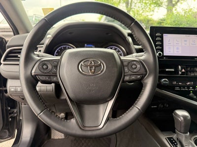 2022 Toyota Camry SE 1 OWNER / CLEAN CARFAX