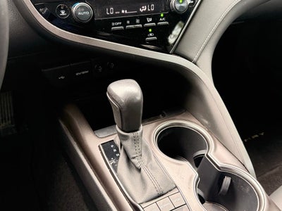 2022 Toyota Camry SE 1 OWNER / CLEAN CARFAX