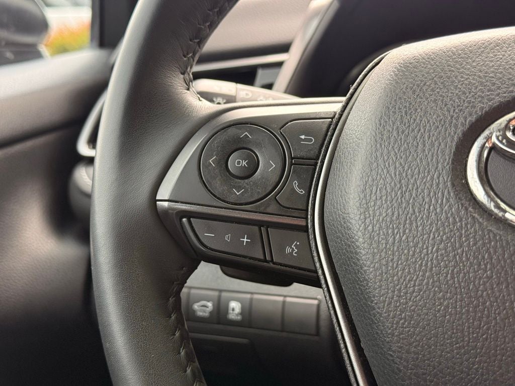 2022 Toyota Camry SE 1 OWNER / CLEAN CARFAX