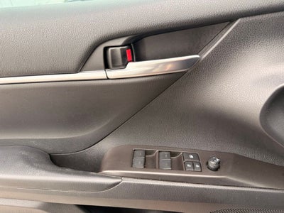 2022 Toyota Camry SE 1 OWNER / CLEAN CARFAX