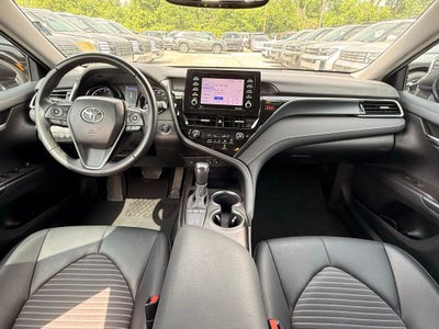 2022 Toyota Camry SE 1 OWNER / CLEAN CARFAX