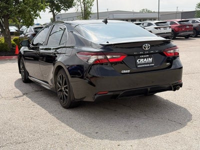 2022 Toyota Camry SE 1 OWNER / CLEAN CARFAX