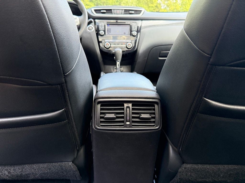 2016 Nissan Rogue SL - AWD / PANORAMIC SUNROOF