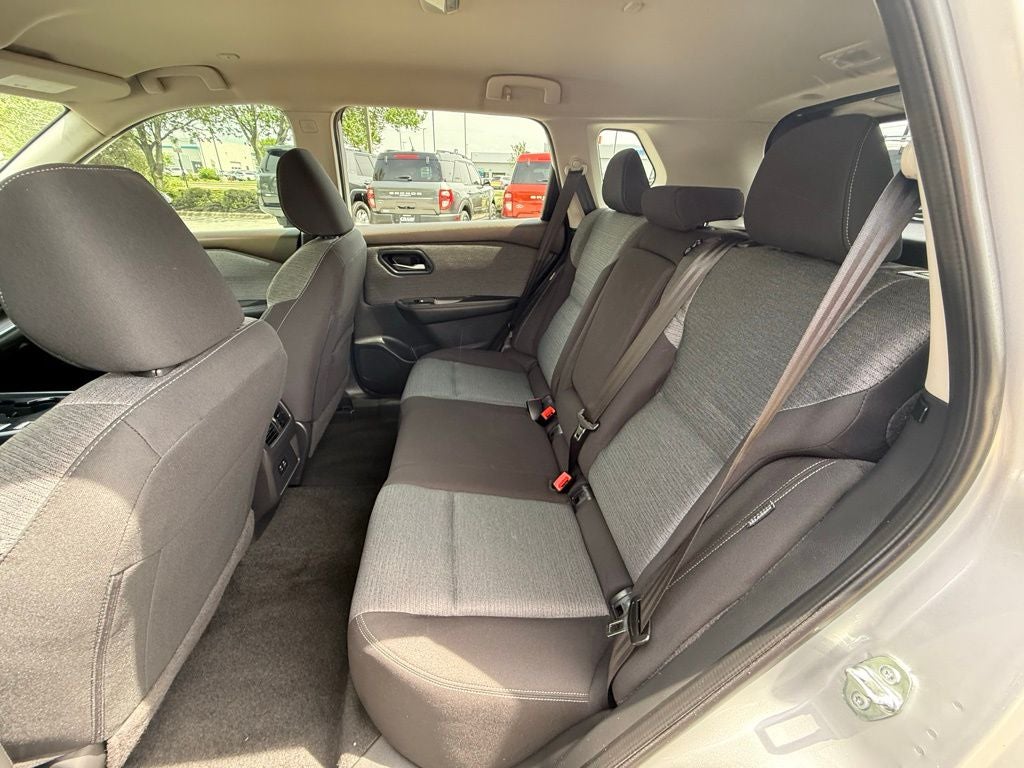 2023 Nissan Rogue SV HEATED MIRRORS