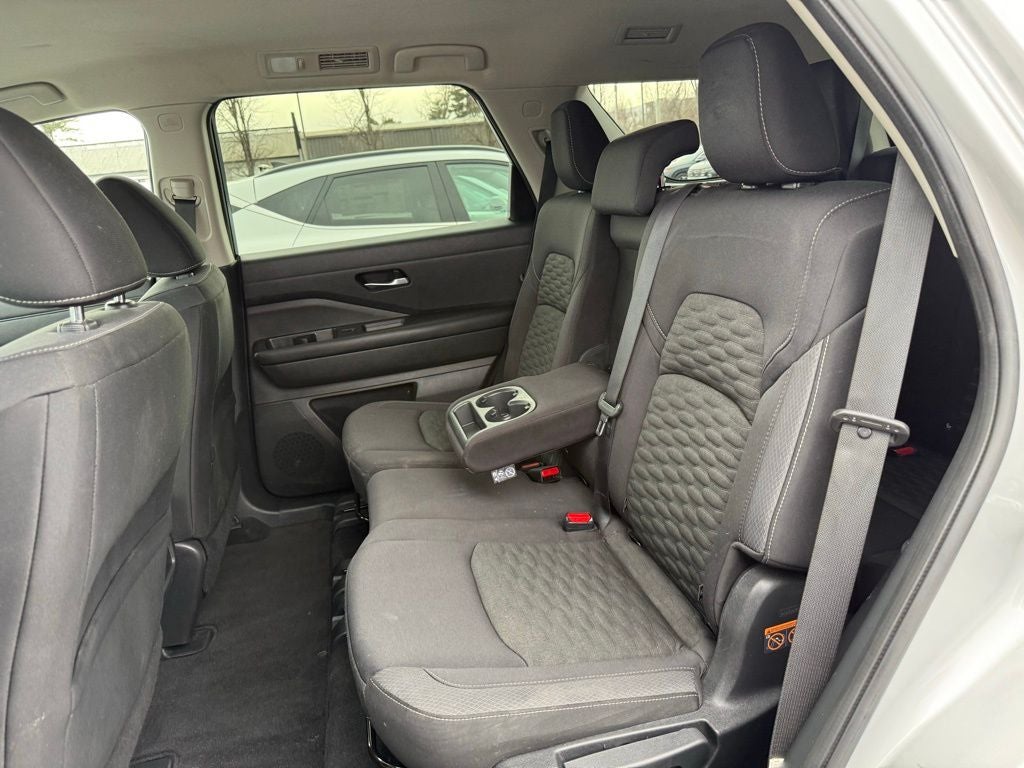 2022 Nissan Pathfinder SV 3 ROW SUV