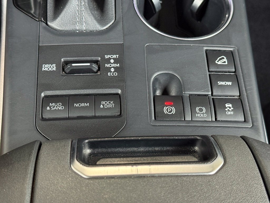 2025 Toyota Highlander XLE - AWD / SUNROOF / CLEAN CARFAX
