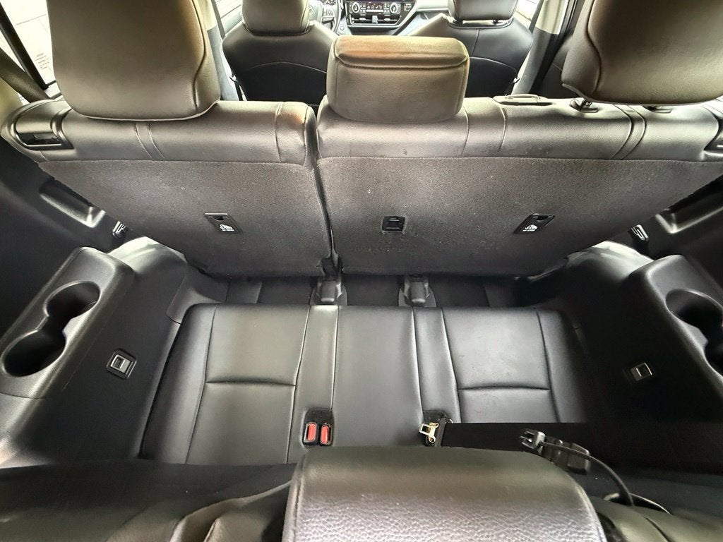 2025 Toyota Highlander XLE - AWD / SUNROOF / CLEAN CARFAX