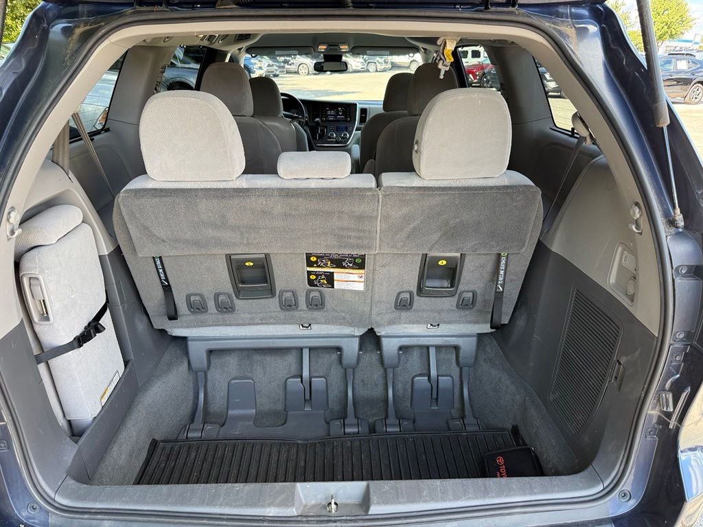 2018 Toyota Sienna LE 8 Passenger