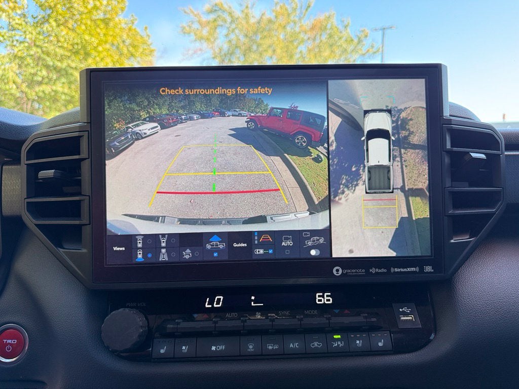 2023 Toyota Tundra Hybrid TRD Pro - 4WD / PANORAMIC SUNROOF