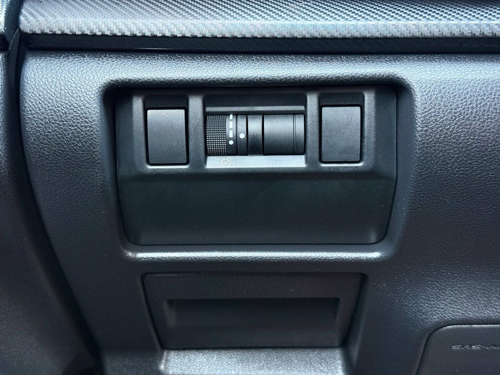 2024 Subaru Crosstrek Premium - AWD / SUNROOF / CLEAN CARFAX