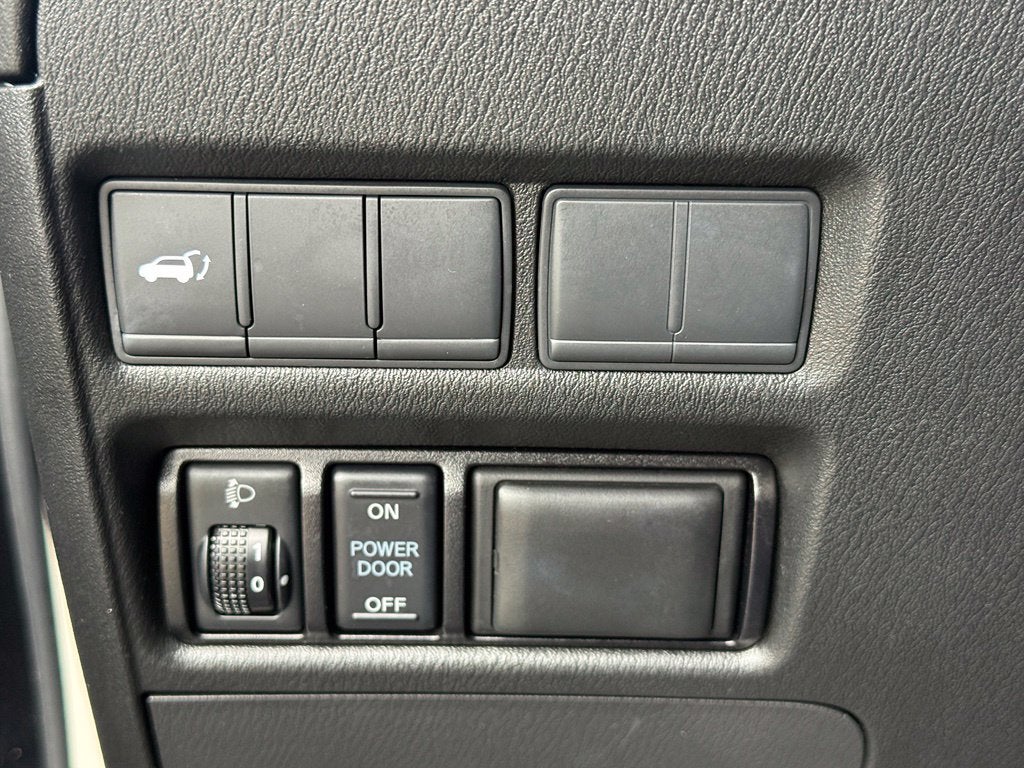 2018 Nissan Armada SV - 4WD / LEATHER INTERIOR