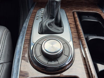 2018 Nissan Armada SV - 4WD / LEATHER INTERIOR