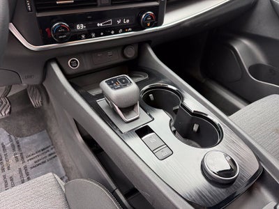 2023 Nissan Rogue SV - AWD / CLEAN CARFAX