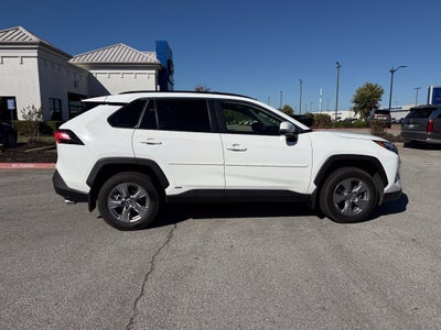 2022 Toyota RAV4 Hybrid XLE - AWD | SUNROOF | CLEAN CARFAX