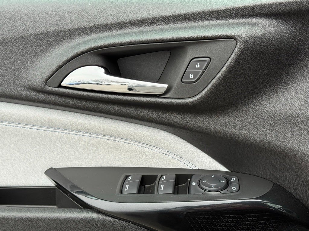 2025 Chevrolet Trax LT CLEAN CARFAX