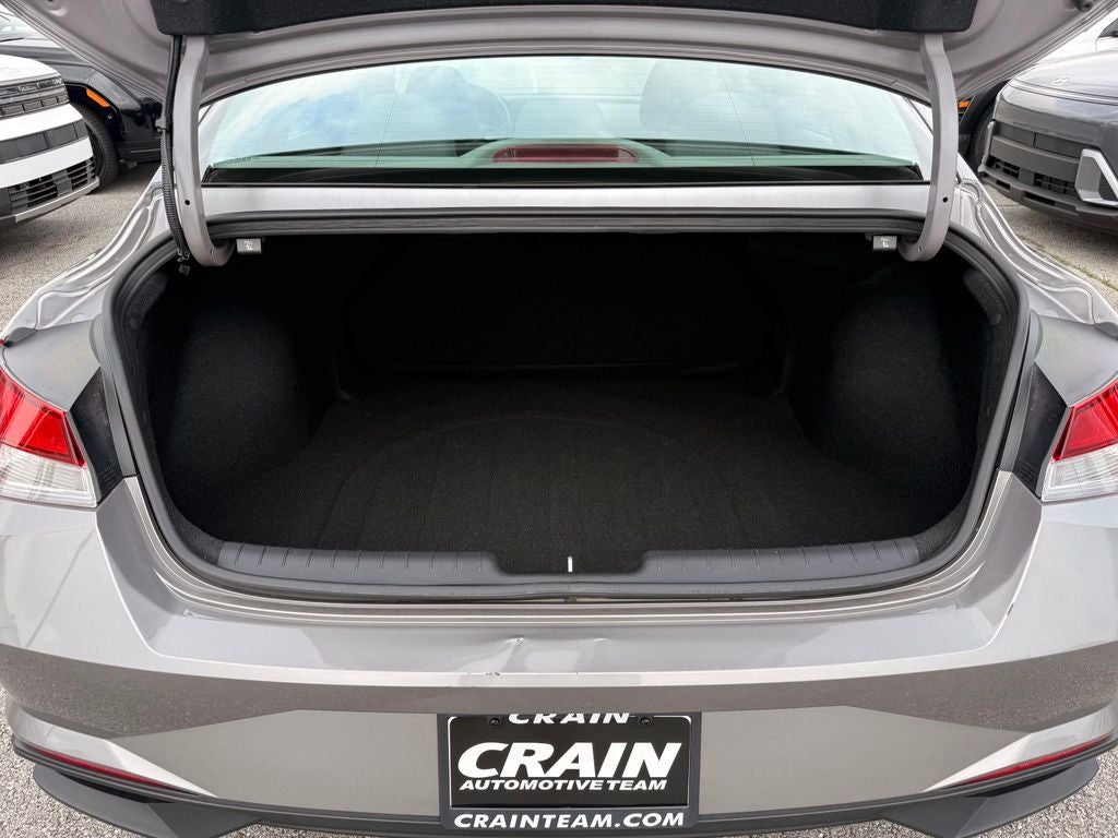 2023 Hyundai Elantra SEL Fluid Metal