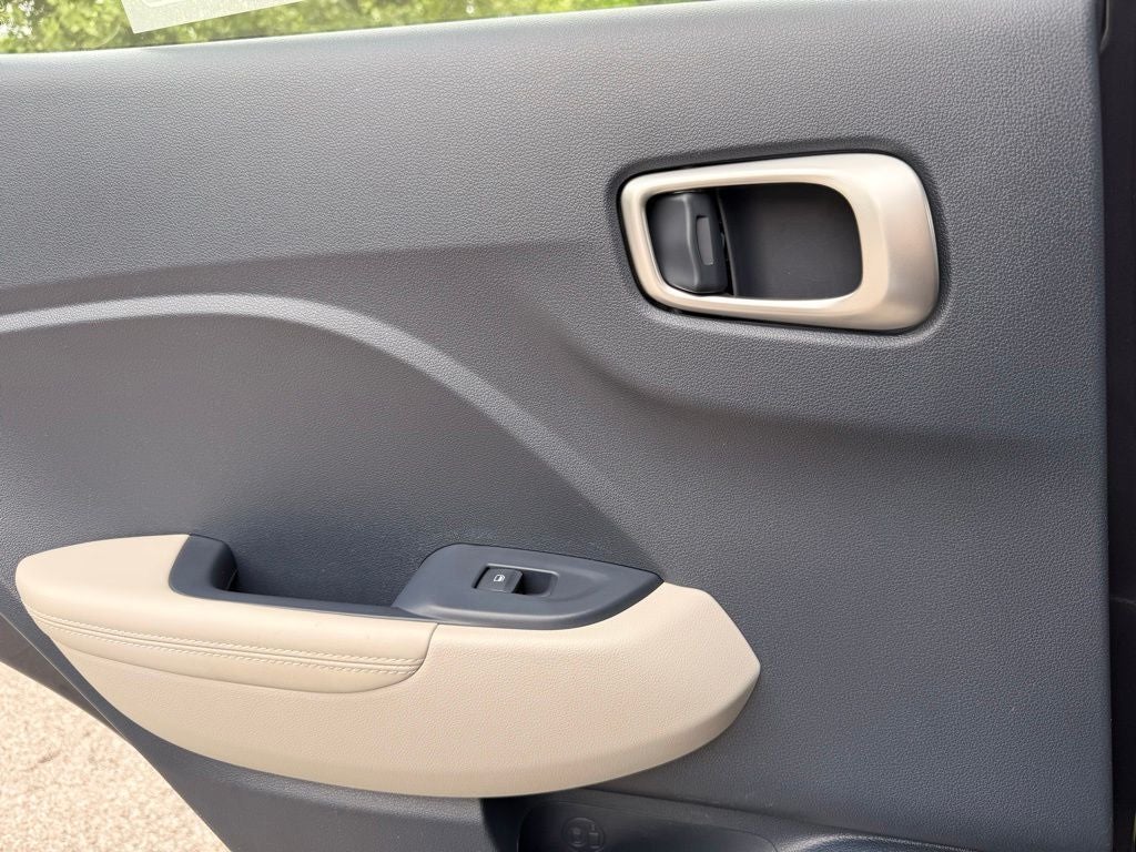 2023 Hyundai Venue Limited ONE OWNER CLEAN CARFAX