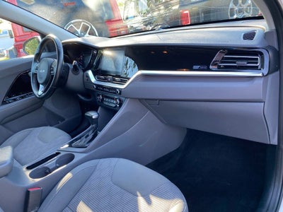 2022 Kia Niro LXS